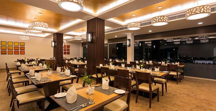 מהבליפורם Confluence Banquets And Resort מראה חיצוני תמונה